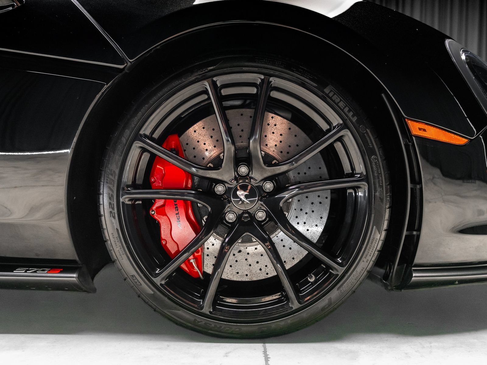 Used 2019 McLaren 570S Spider RWD image 28