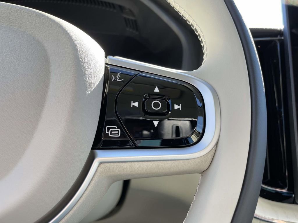 New 2026 Volvo XC60 B5 Ultra w/ Protection Package Premier image 14