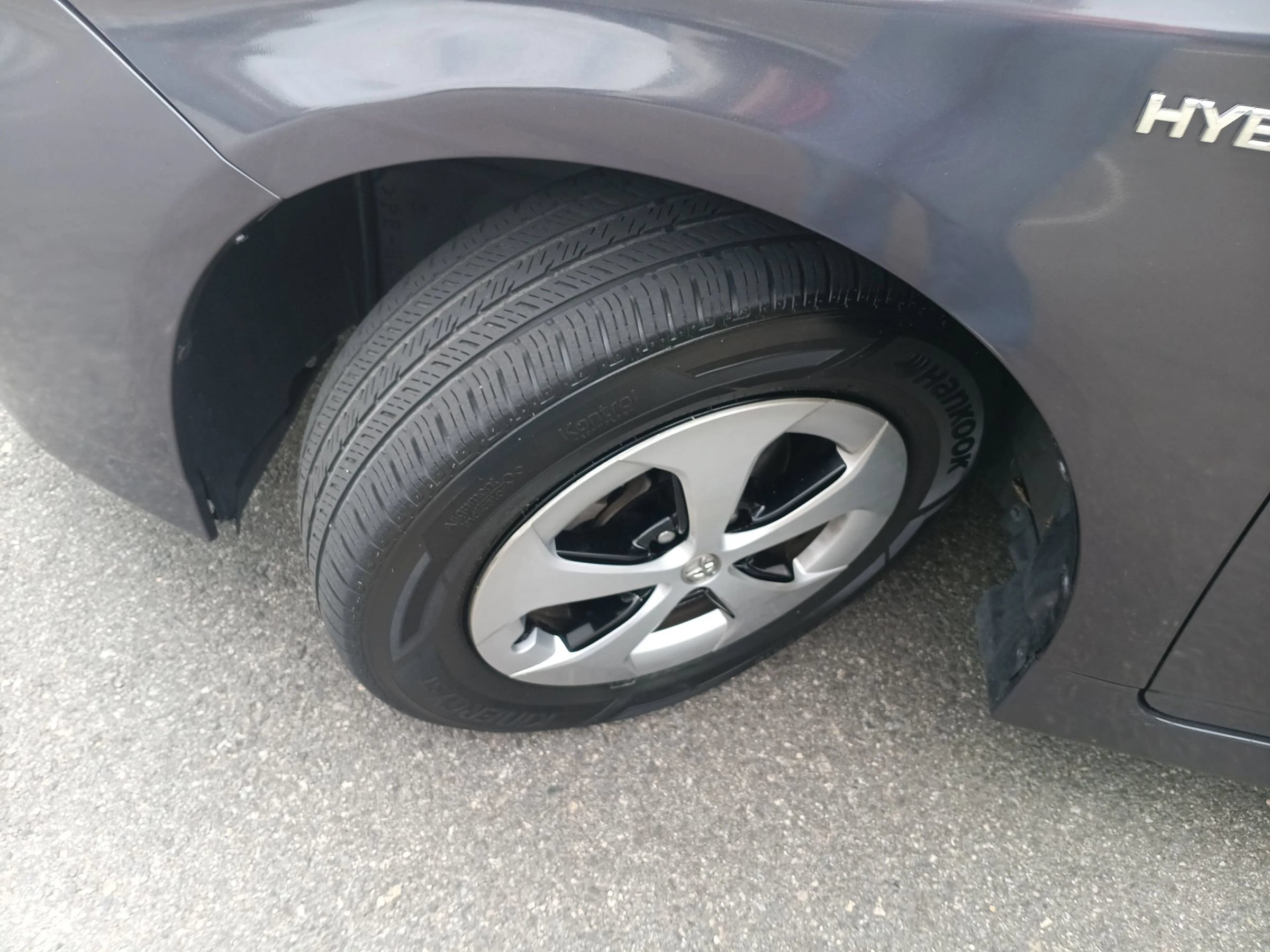Used 2014 Toyota Prius Four FWD image 23