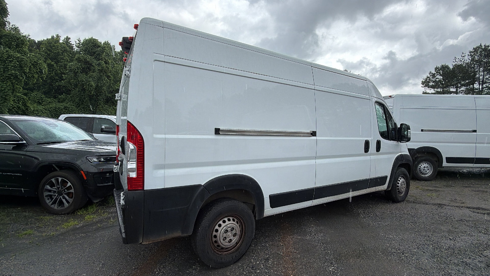 Used 2024 RAM ProMaster 2500 w/ Convenience Group FWD image 8