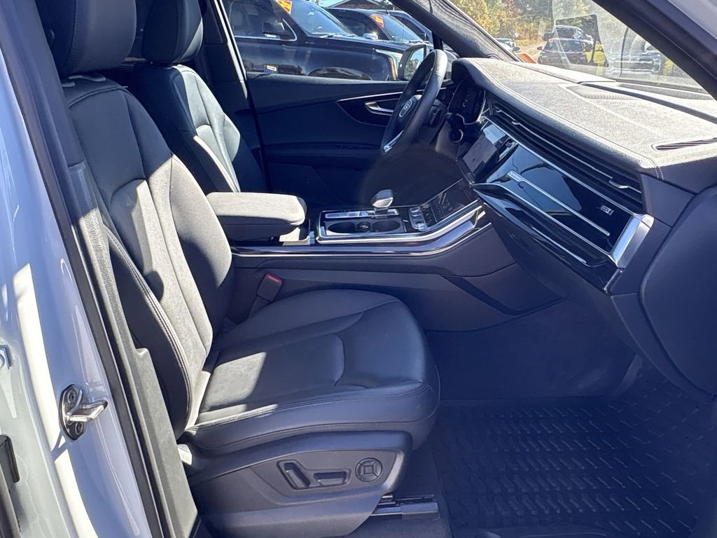 Used 2023 Audi Q7 3.0T Prestige image 29