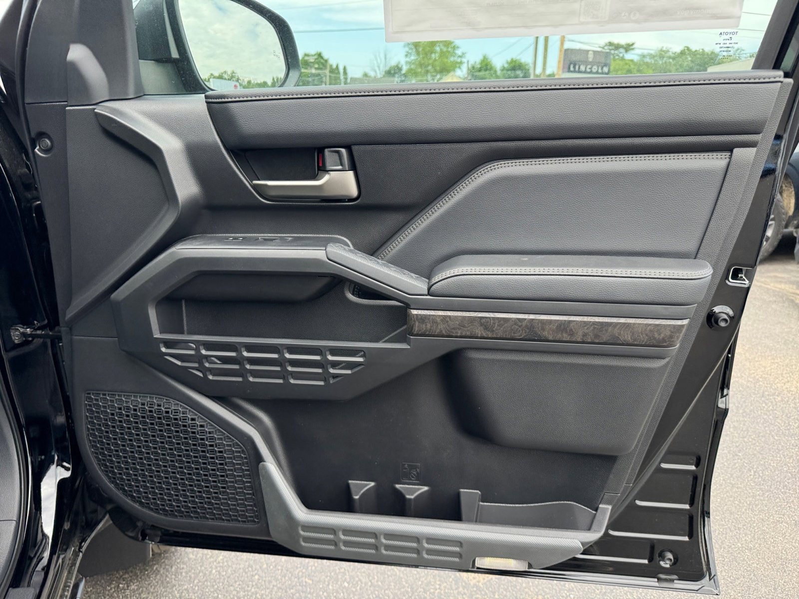 New 2025 Toyota Tacoma Limited image 29