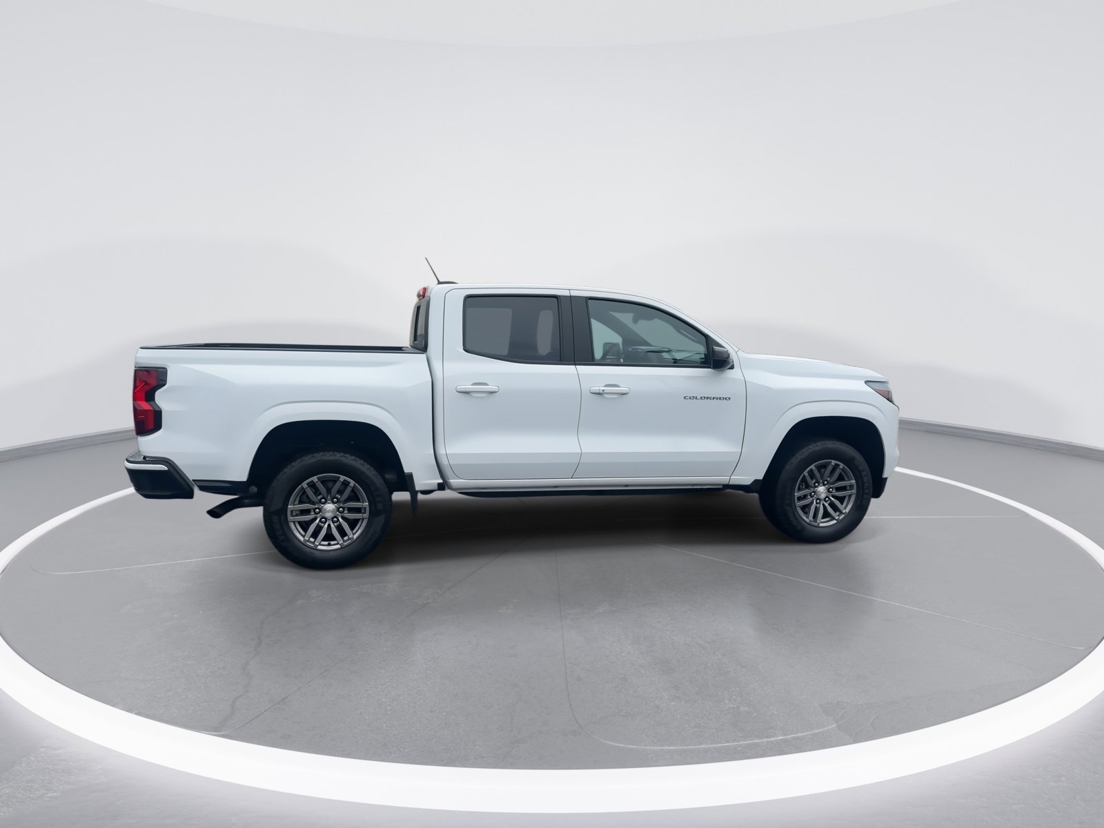 Used 2023 Chevrolet Colorado LT w/ LT Convenience Package II RWD image 10
