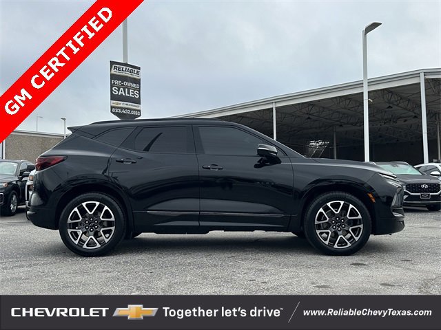 Certified 2023 Chevrolet Blazer RS w/ Driver Confidence II Package image 3