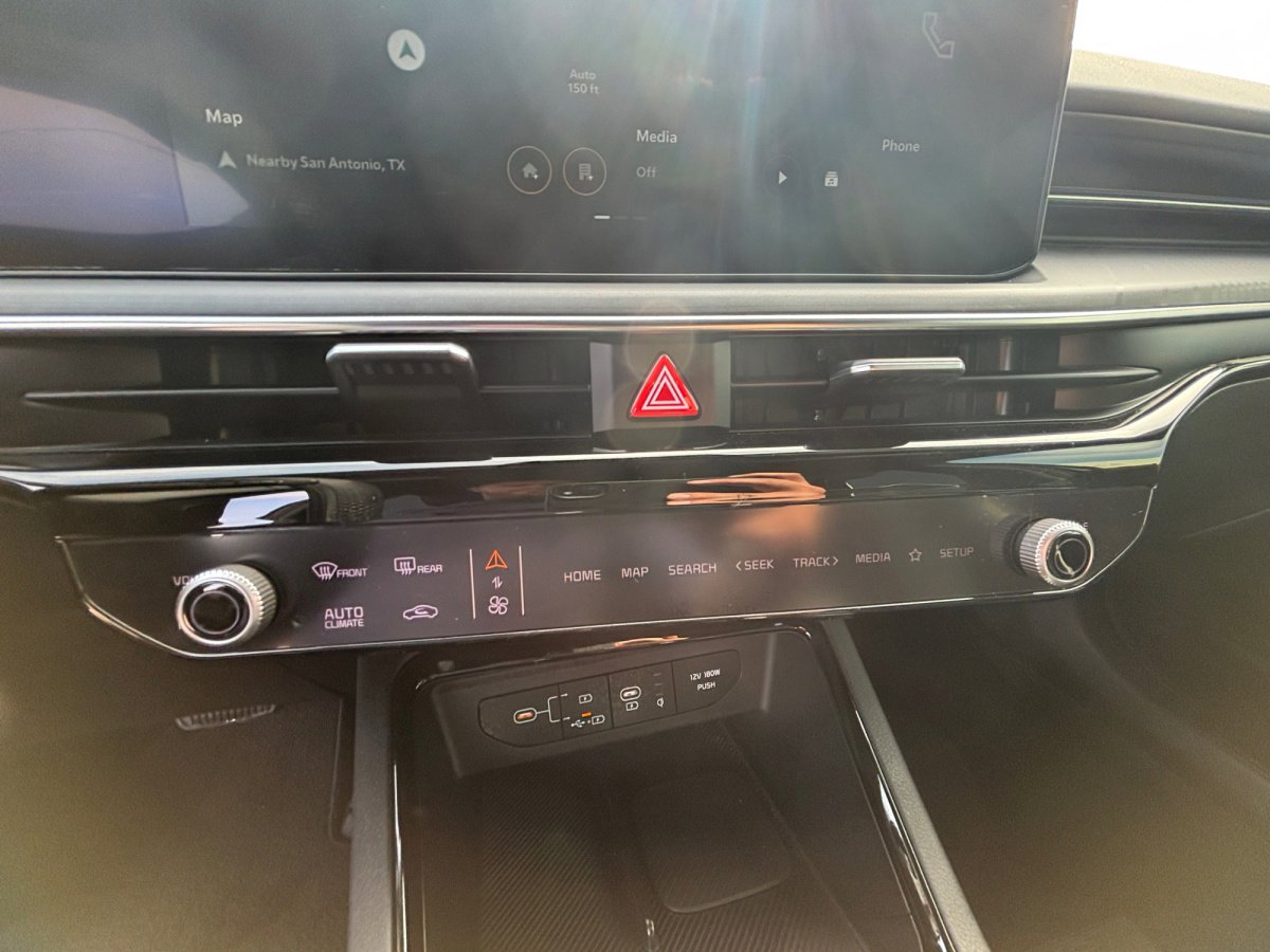 Used 2025 Kia K5 GT-Line w/ GT-Line Premium Package image 4