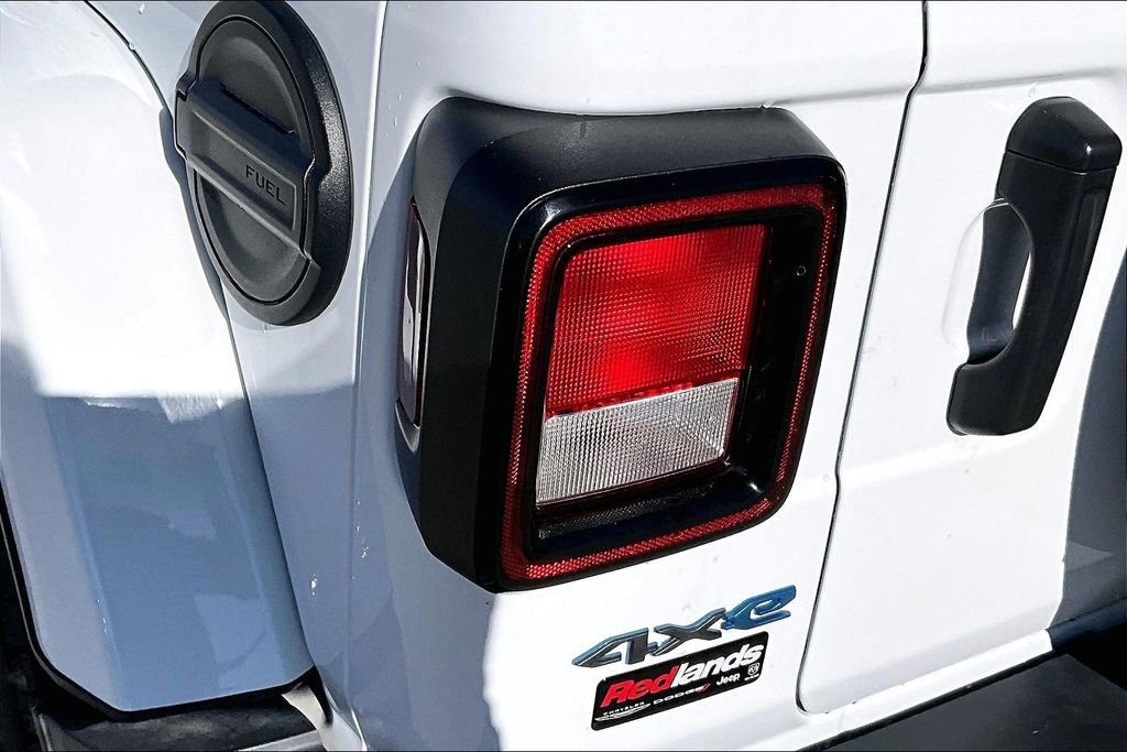 Used 2024 Jeep Wrangler Unlimited image 33