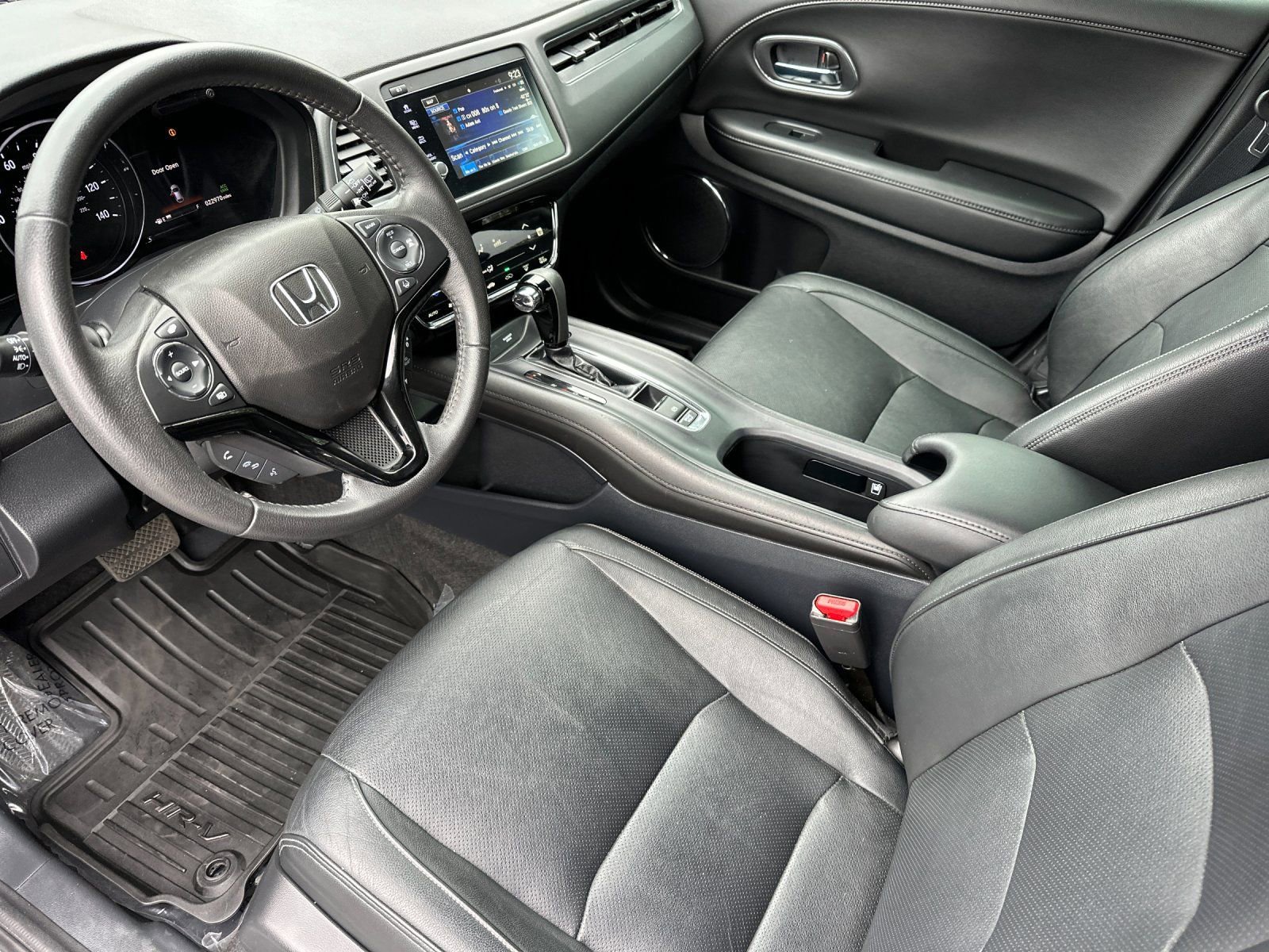 Used 2021 Honda HR-V Touring image 9