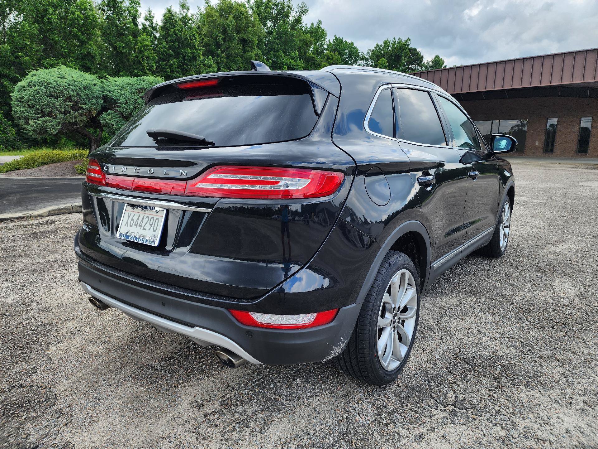 Used 2019 Lincoln MKC Select w/ Select Plus Package FWD image 4