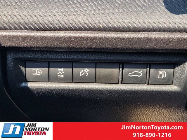 Used 2025 Toyota Camry SE FWD image 22