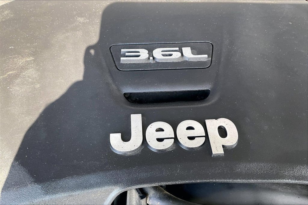 Used 2019 Jeep Wrangler Sport w/ Quick Order Package 24S AWD/4WD image 34