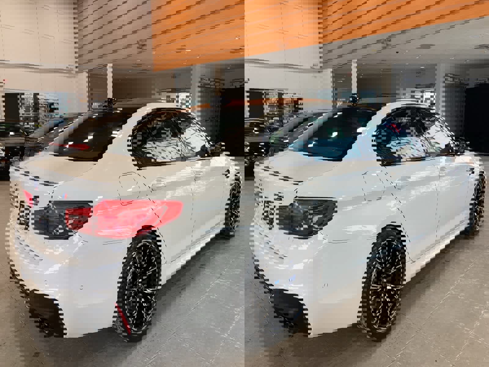 Used 2019 BMW M5 w/ Executive Package image 5