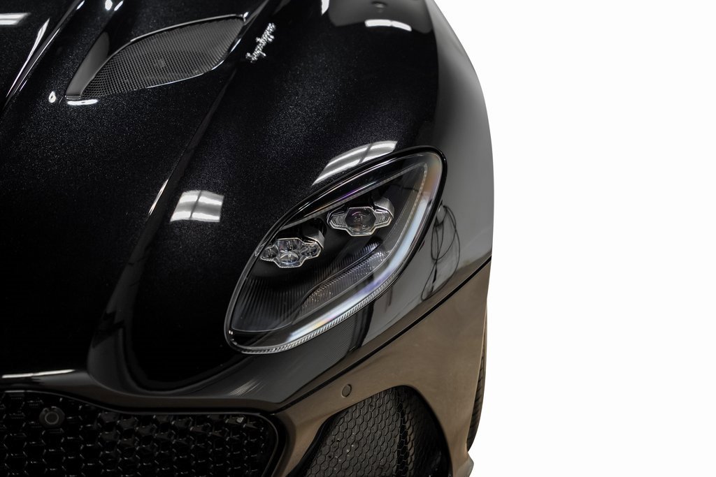 Used 2019 Aston Martin DBS Superleggera image 4