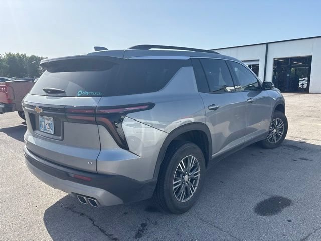 Used 2024 Chevrolet Traverse LT FWD image 18