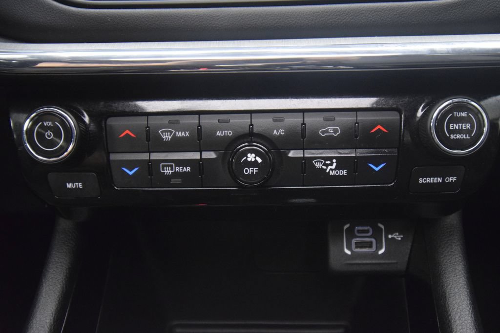 Used 2022 Jeep Compass High Altitude AWD/4WD image 34