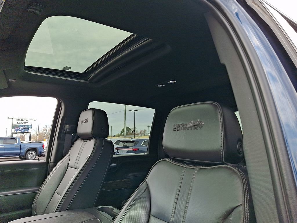 Used 2023 Chevrolet Silverado 3500 High Country w/ Technology Package image 13