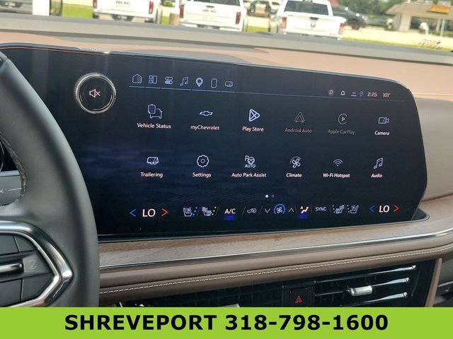 Used 2025 Chevrolet Tahoe High Country AWD/4WD image 13