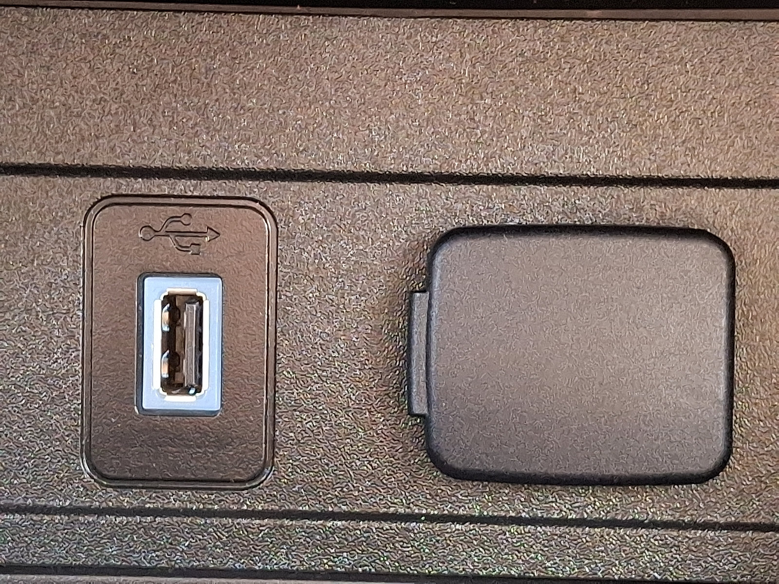 Used 2018 Ford Escape SEL FWD image 24