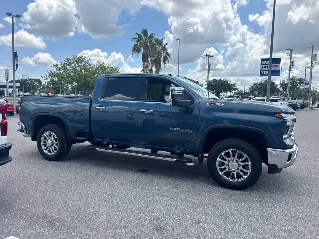 Used 2024 Chevrolet Silverado 2500 LTZ w/ LTZ Convenience Package AWD/4WD image 7