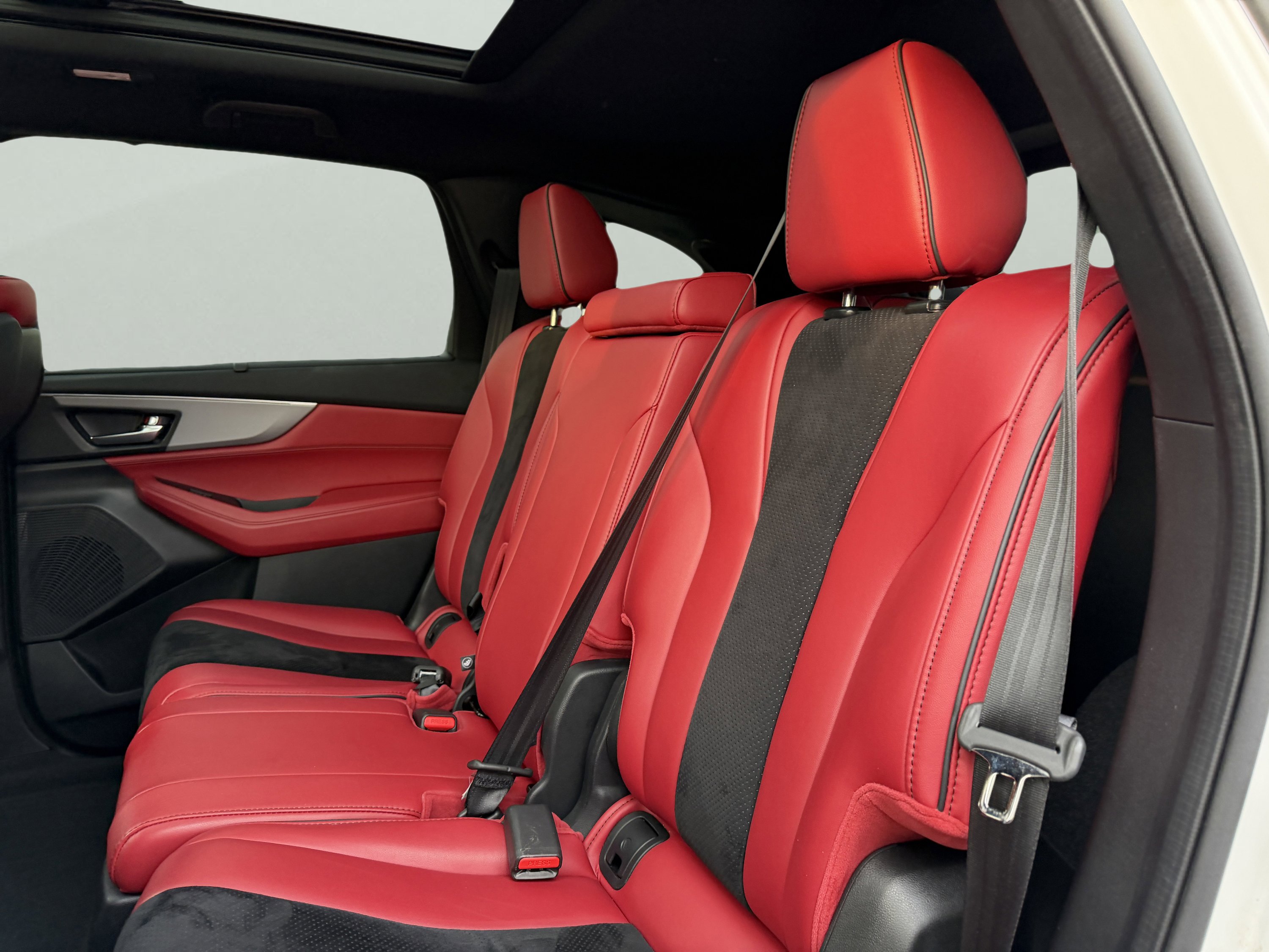 Used 2023 Acura MDX A-Spec image 41