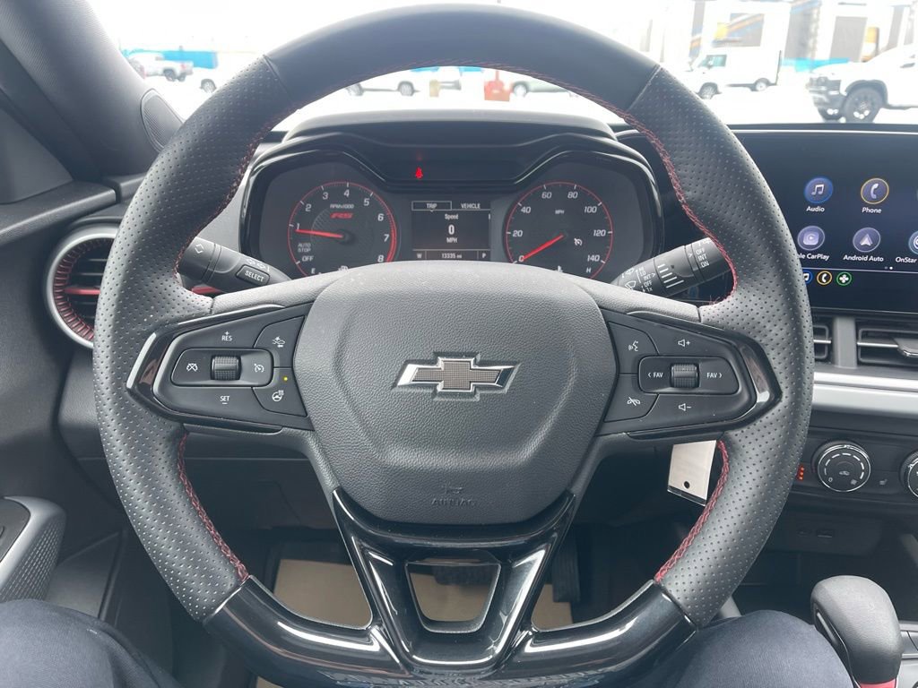 Used 2025 Chevrolet Trax RS w/ Driver Confidence Package image 14