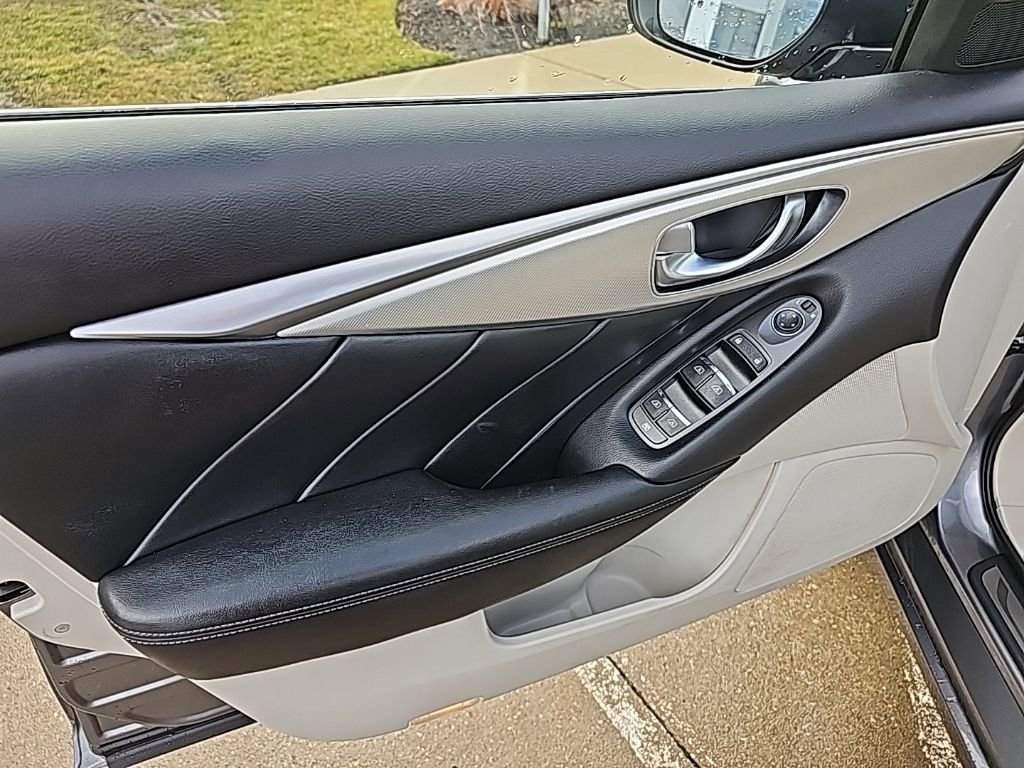 Used 2020 INFINITI Q50 Luxe w/ Essential Package (3.0T Luxe) image 21