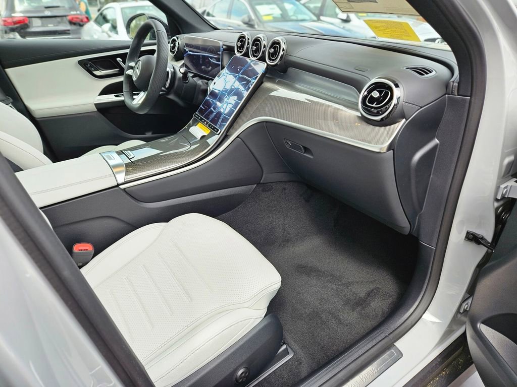 New 2026 Mercedes-Benz GLC 300 4MATIC image 9