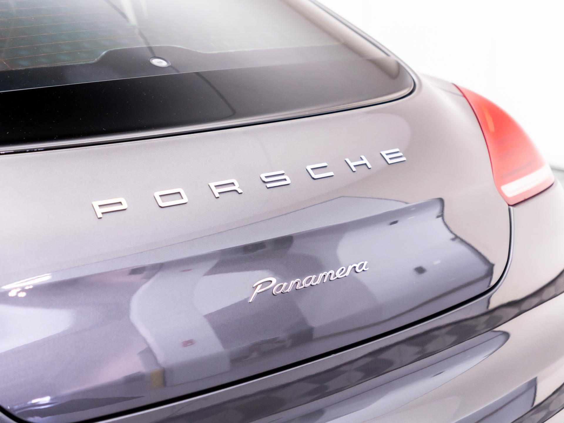 Used 2015 Porsche Panamera image 37