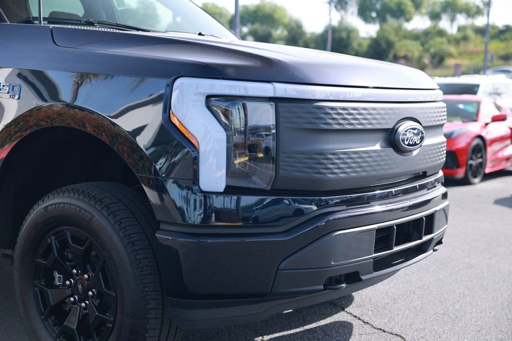 Used 2025 Ford F150 Lightning XLT w/ Max Trailer Tow Package image 7