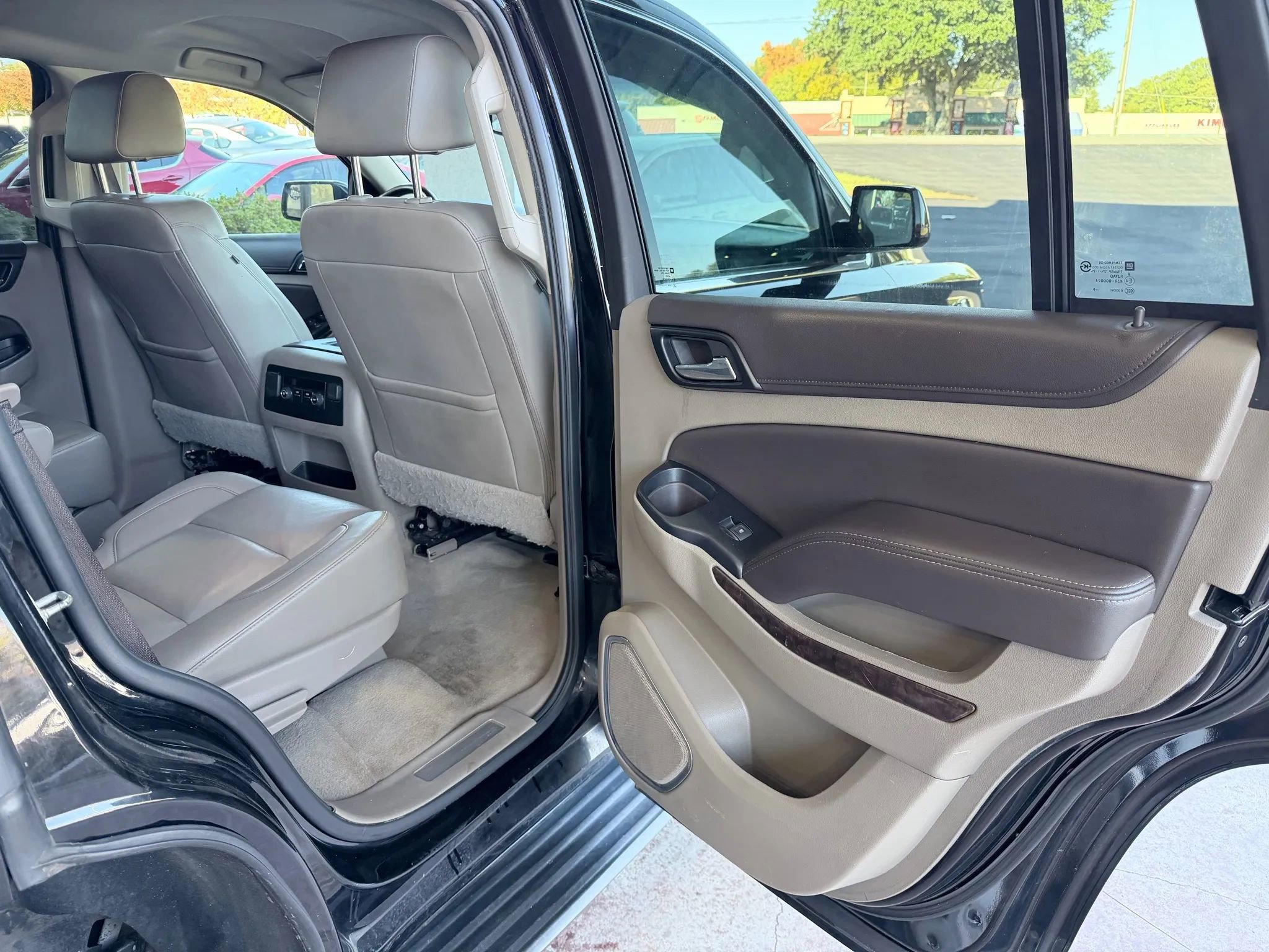 Used 2020 Chevrolet Tahoe LT image 25