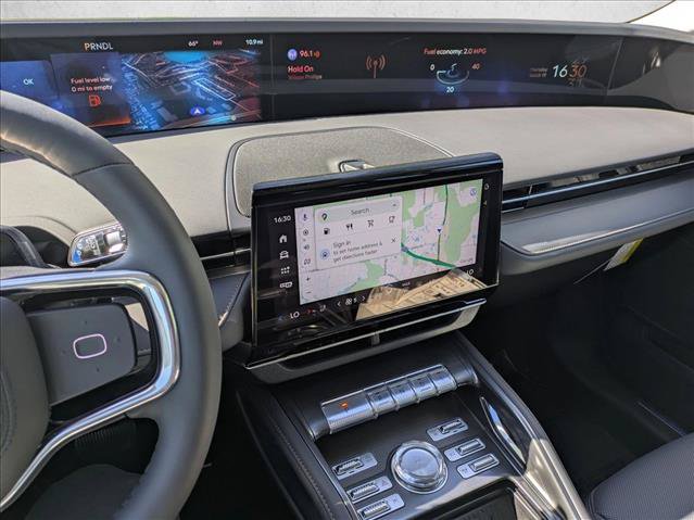 New 2026 Lincoln Nautilus Premier AWD/4WD image 11