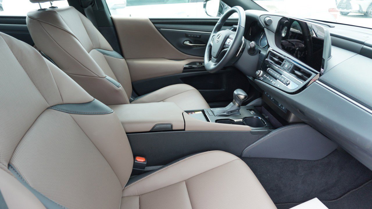 Certified 2025 Lexus ES 350 w/ Premium Package FWD image 10