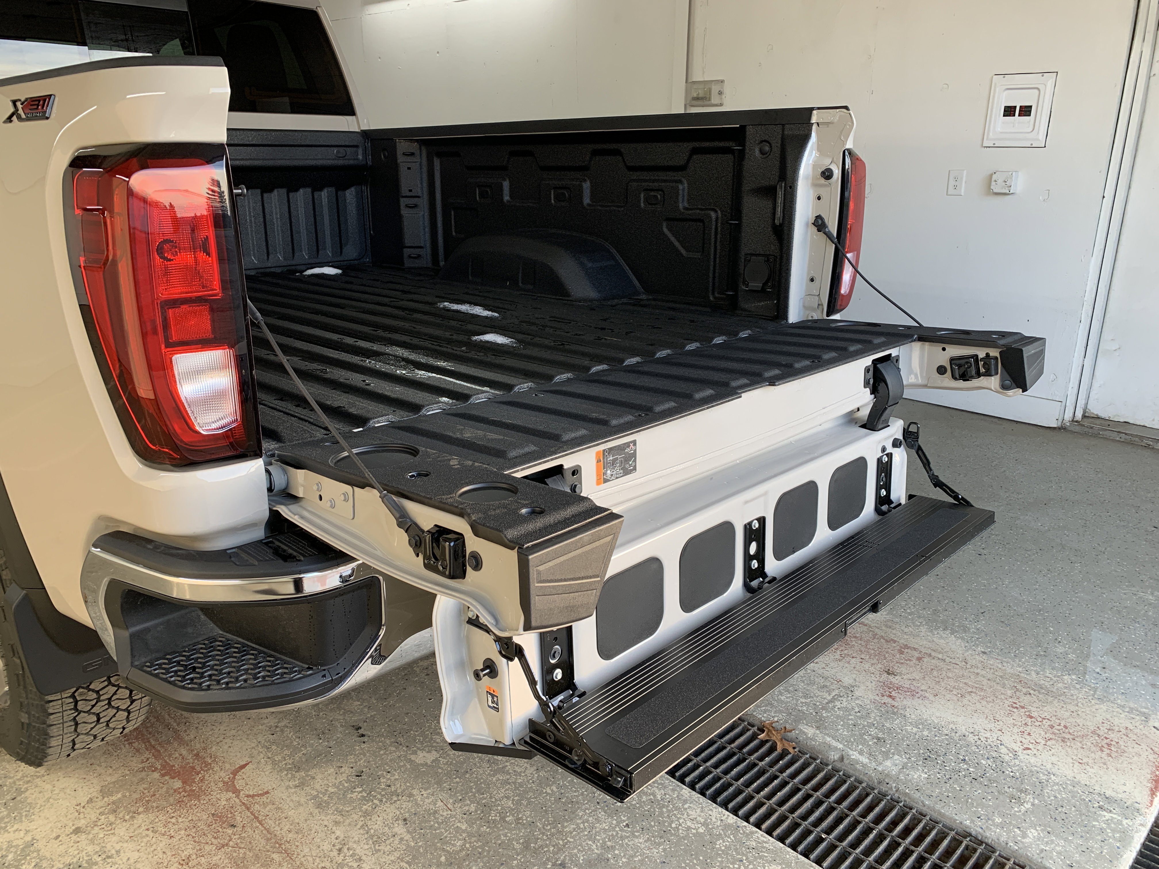 New 2026 GMC Sierra 2500 SLE image 10