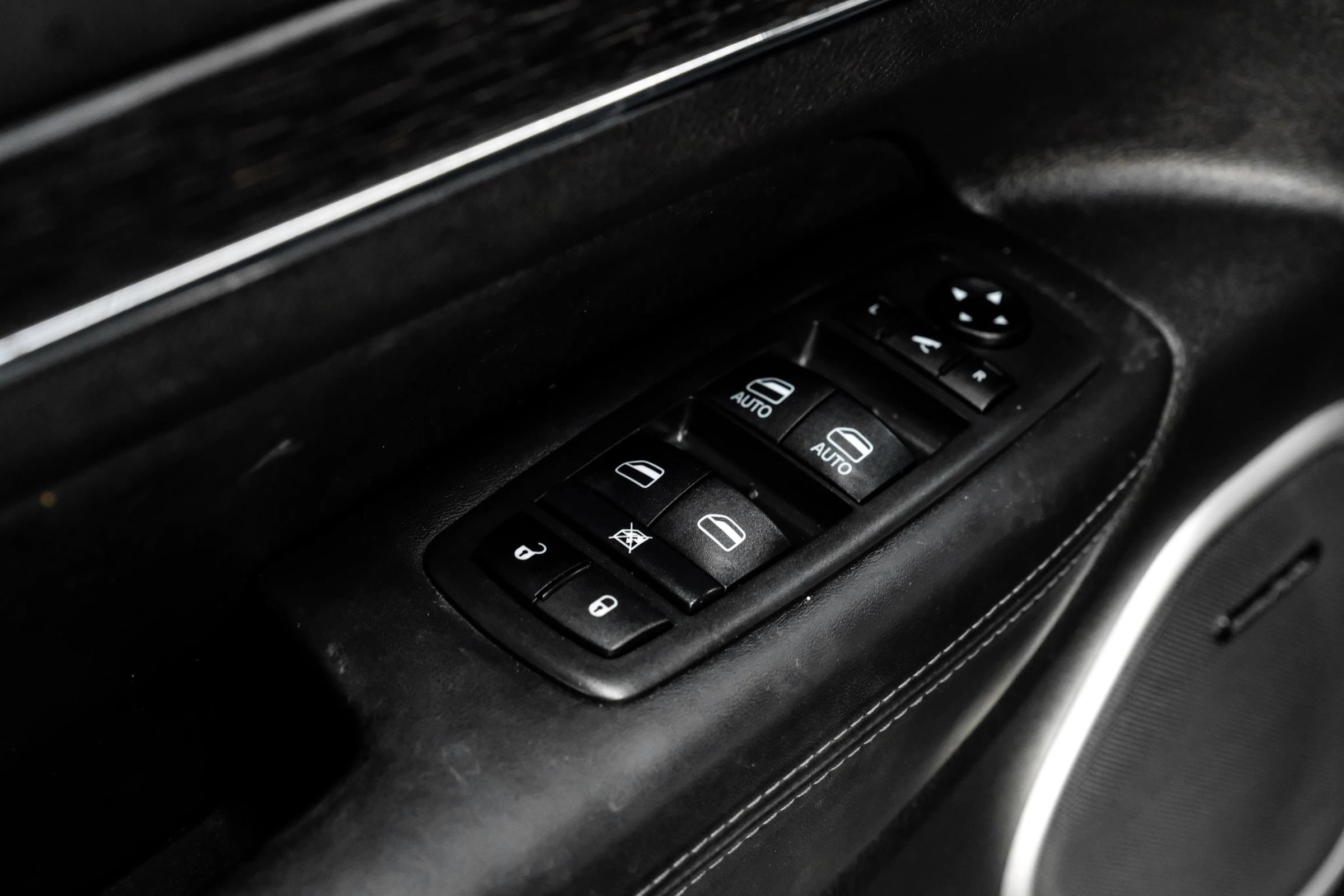 Used 2021 Jeep Grand Cherokee Summit AWD/4WD image 47