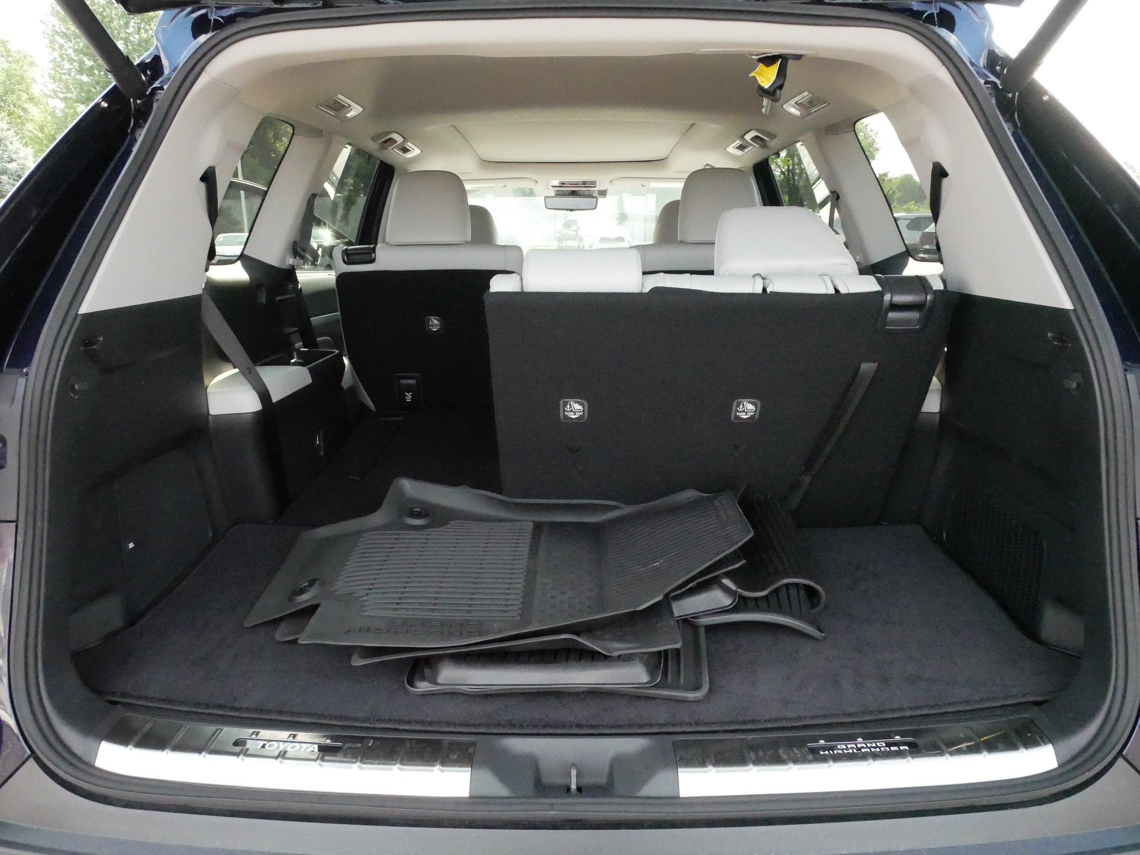 Certified 2025 Toyota Grand Highlander AWD image 18