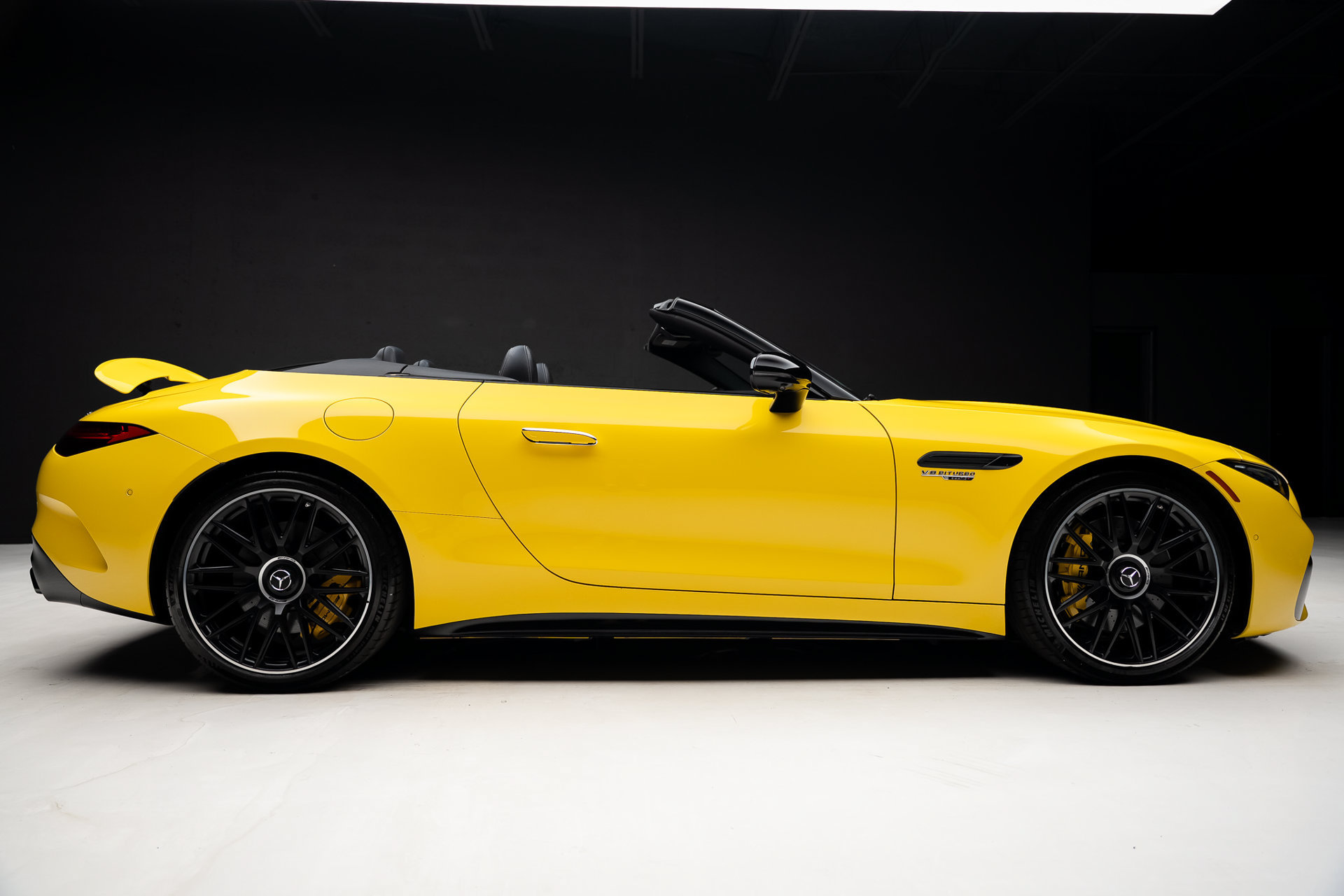 Used 2023 Mercedes-Benz SL 63 AMG 4MATIC image 42