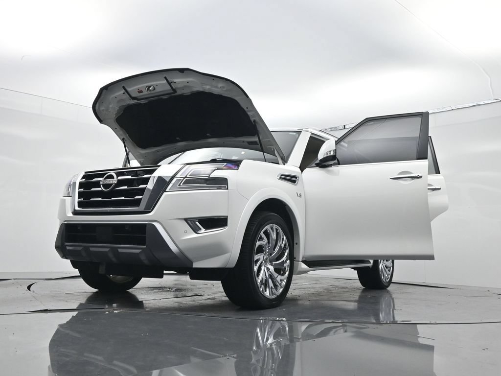Used 2022 Nissan Armada SV w/ Cargo Package AWD/4WD image 33