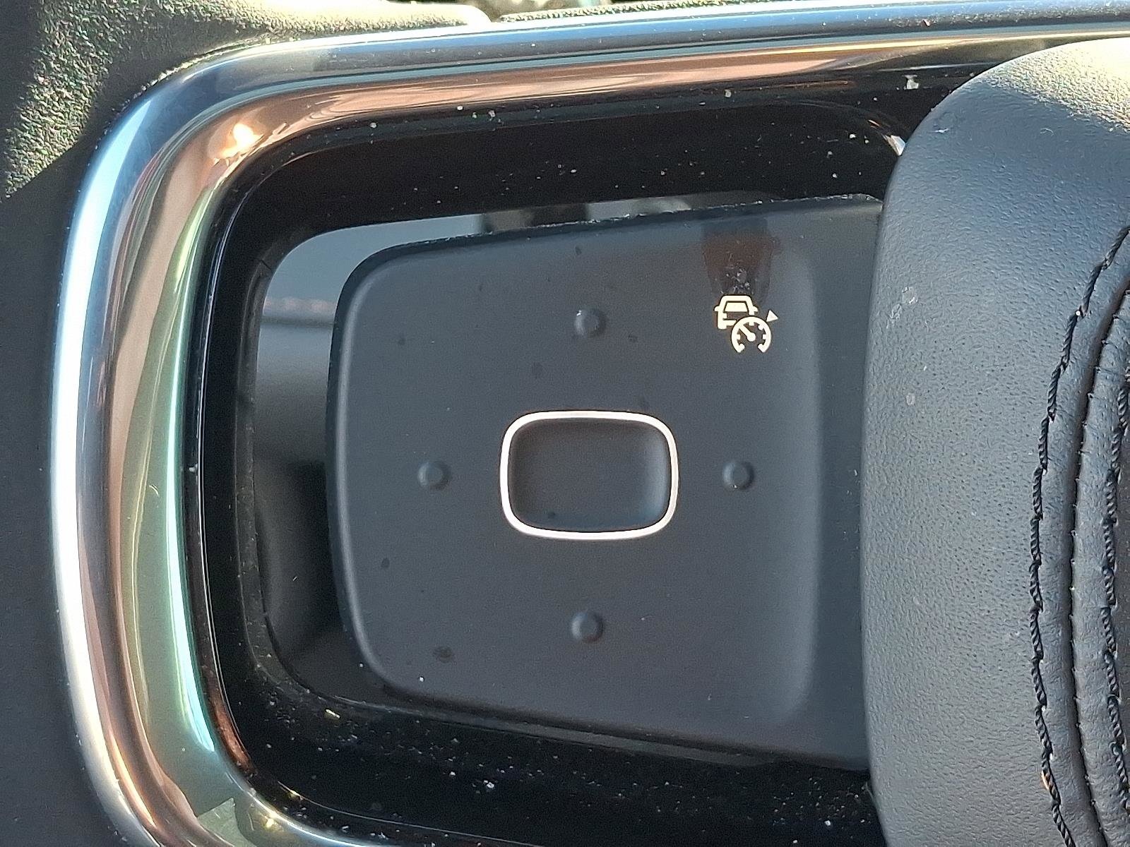 Used 2024 Lincoln Nautilus Reserve w/ Equipment Group 203A image 22