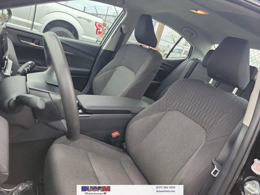 Used 2025 Toyota Camry LE FWD image 14