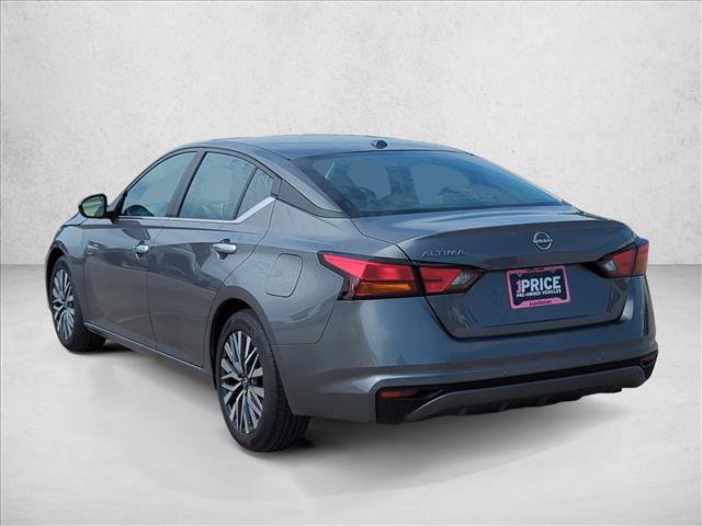Used 2025 Nissan Altima 2.5 SV FWD image 9