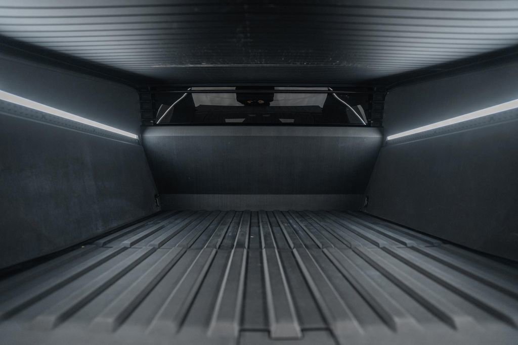 Used 2024 Tesla Cybertruck AWD Crew Cab image 11