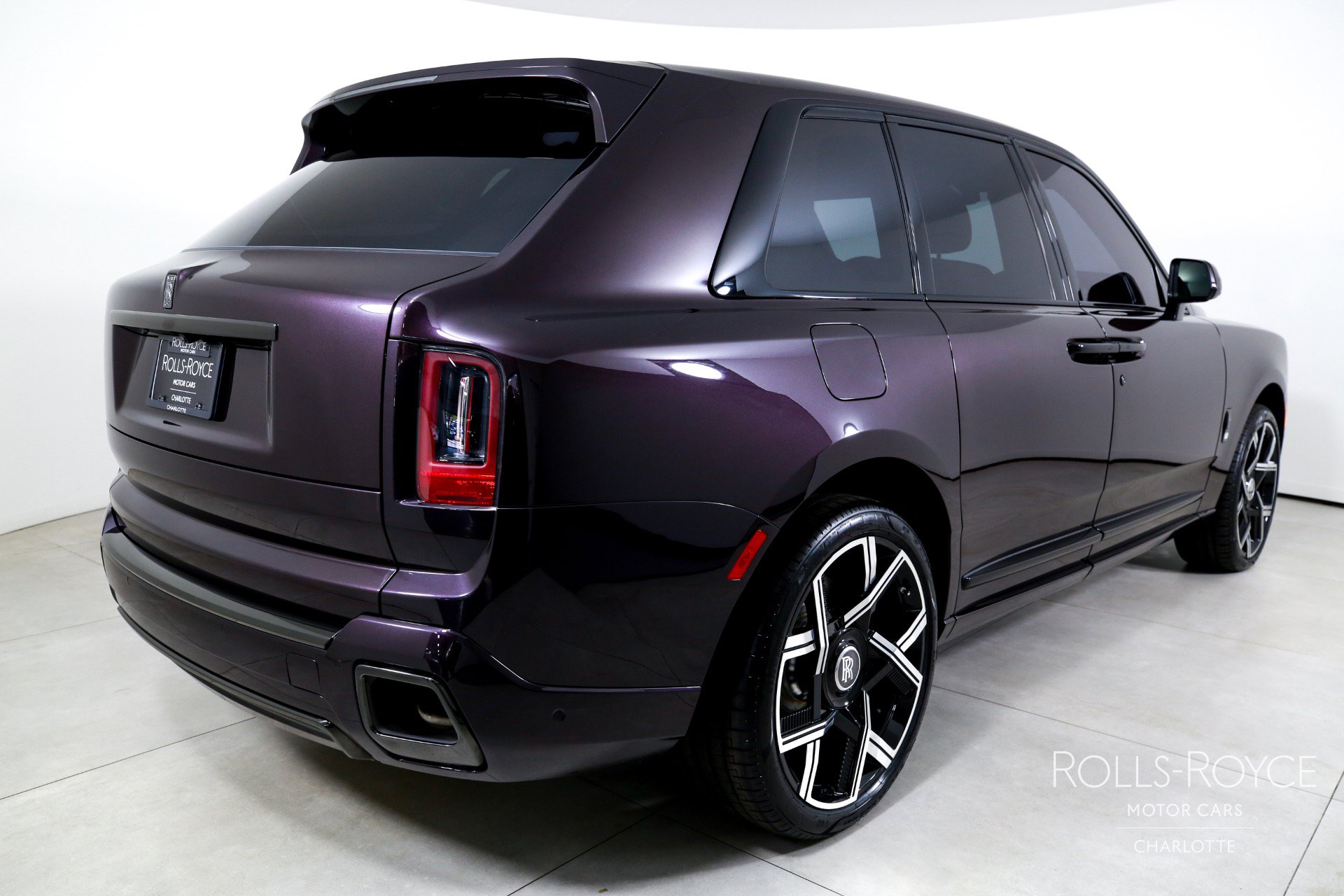 Certified 2025 Rolls-Royce Cullinan Black Badge AWD/4WD image 2