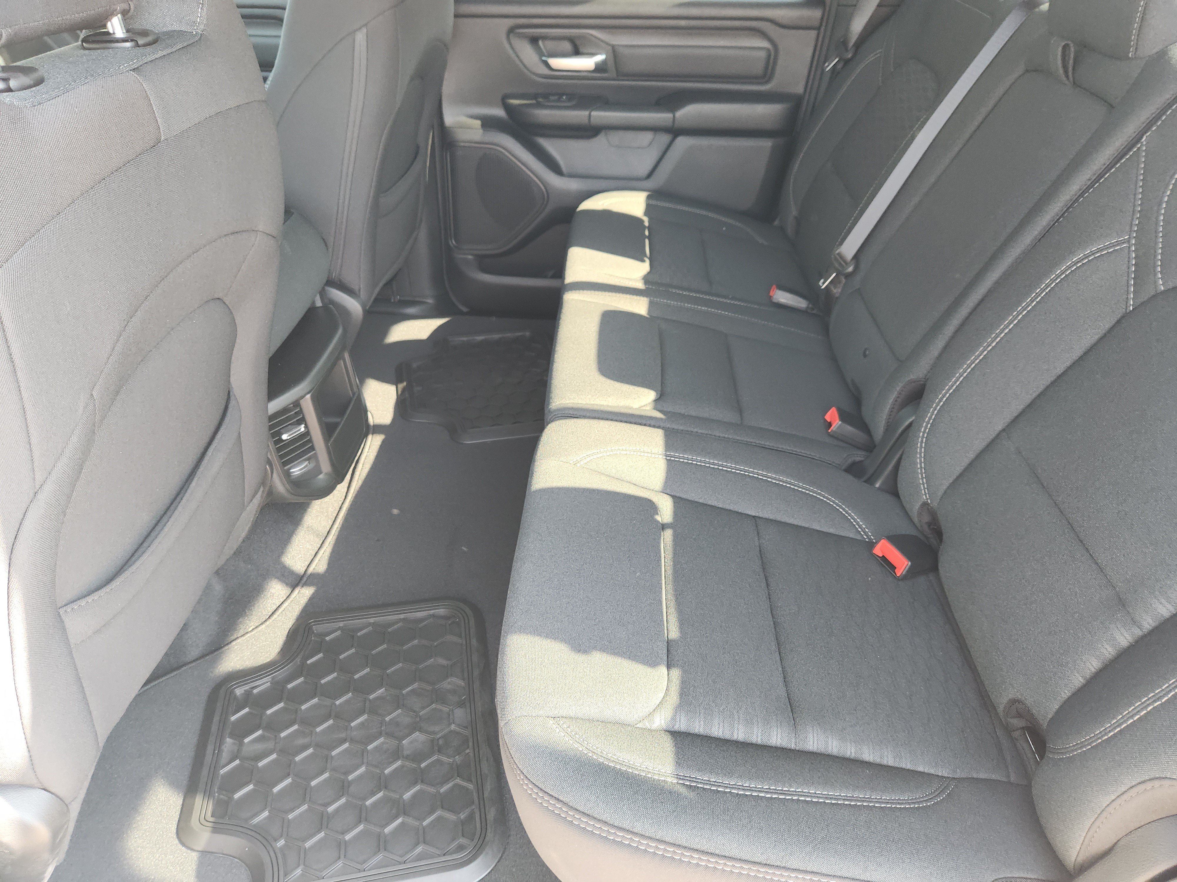 New 2026 RAM 1500 Express AWD/4WD image 19
