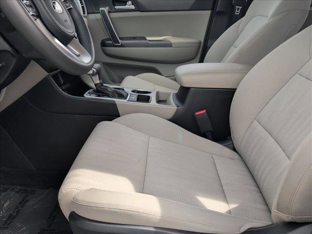 Used 2022 Kia Sportage LX image 15