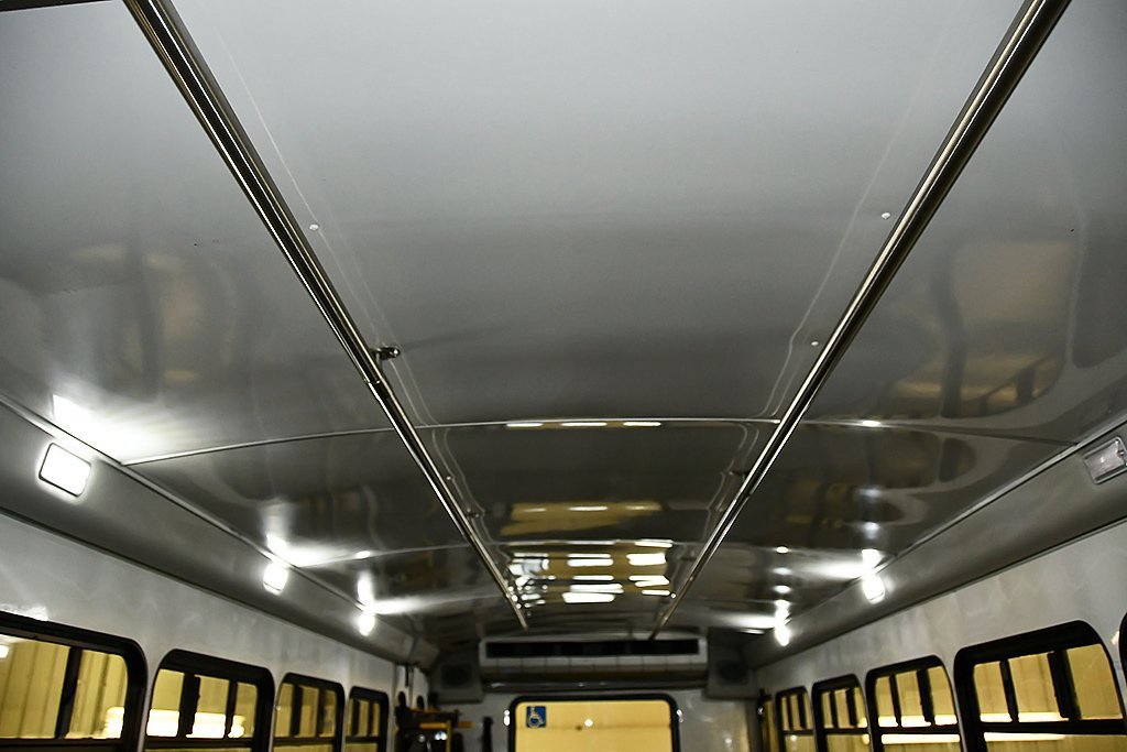 Used 2017 Ford F550 2WD Regular Cab Super Duty image 23