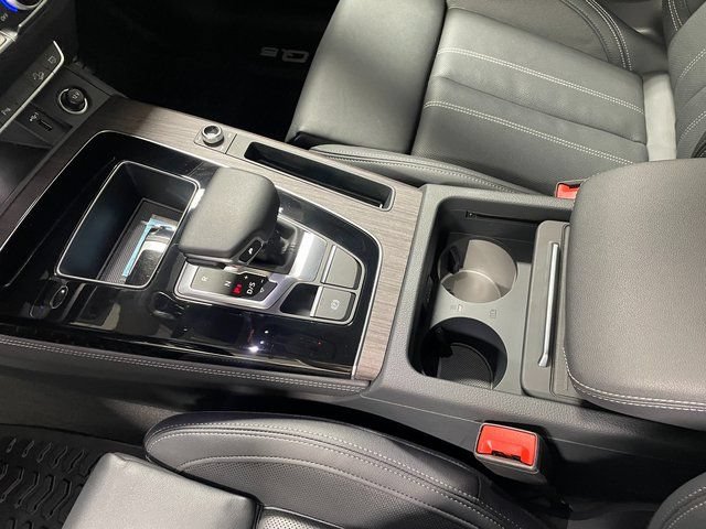 Used 2024 Audi Q5 e Prestige w/ Prestige Package AWD/4WD image 18