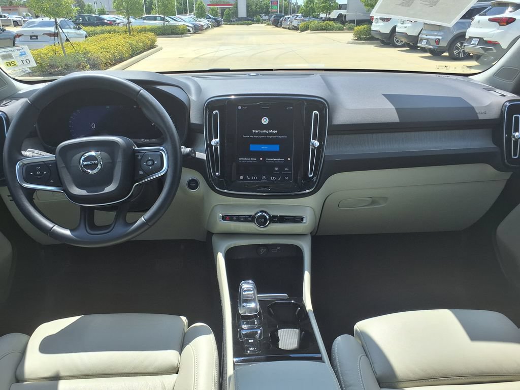 Used 2024 Volvo XC40 B5 Plus AWD/4WD image 26
