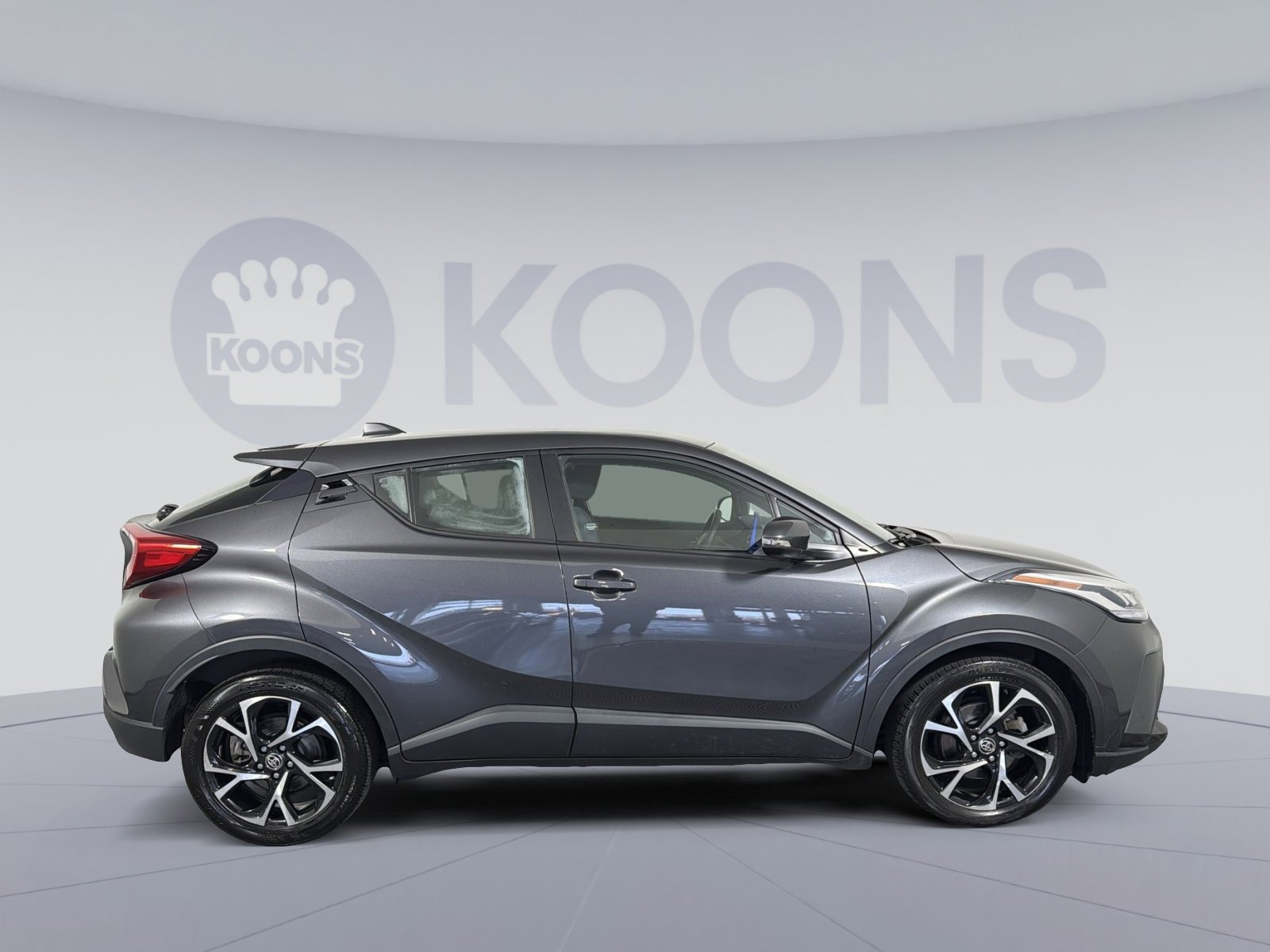 Used 2021 Toyota C-HR XLE image 8