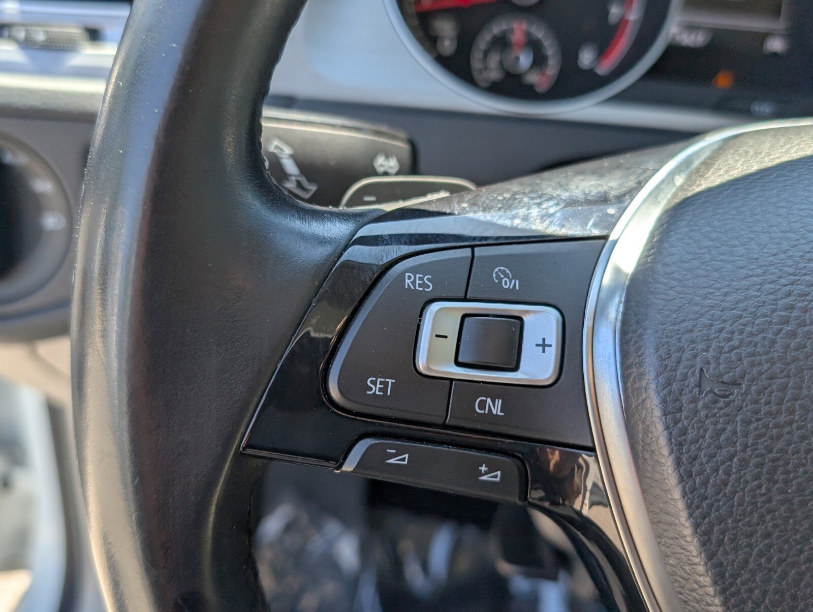 Used 2017 Volkswagen Golf Wolfsburg Edition image 33