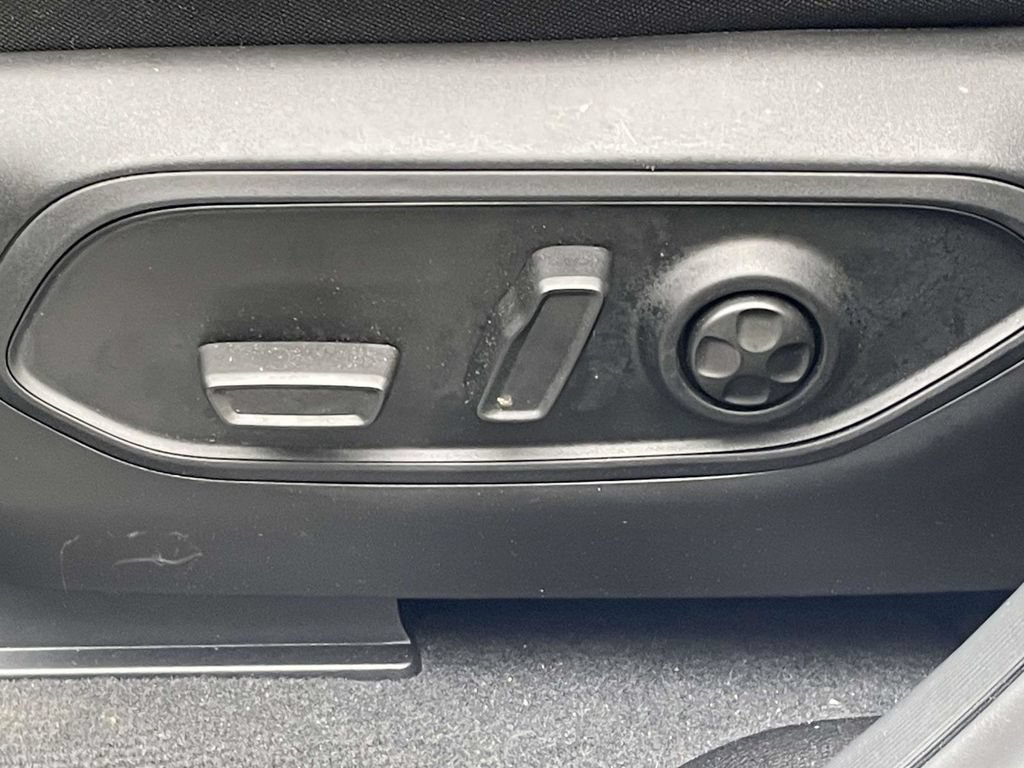Certified 2026 Jeep Grand Cherokee Altitude RWD image 27