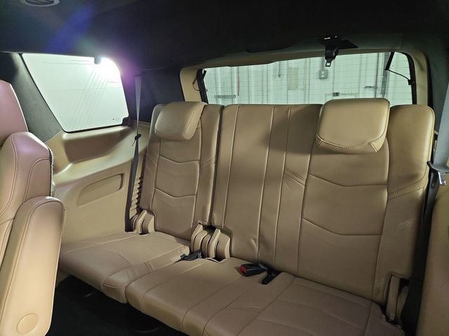 Used 2018 Cadillac Escalade Platinum image 16